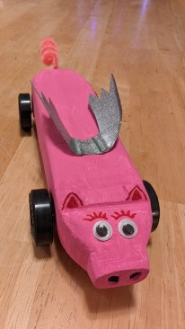 Flying Pig Car - Pinewood Derby 2024